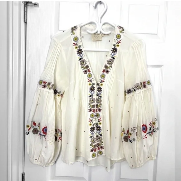 Anthropologie Embroidered Peasant Top - Like New - Picture 2 of 5